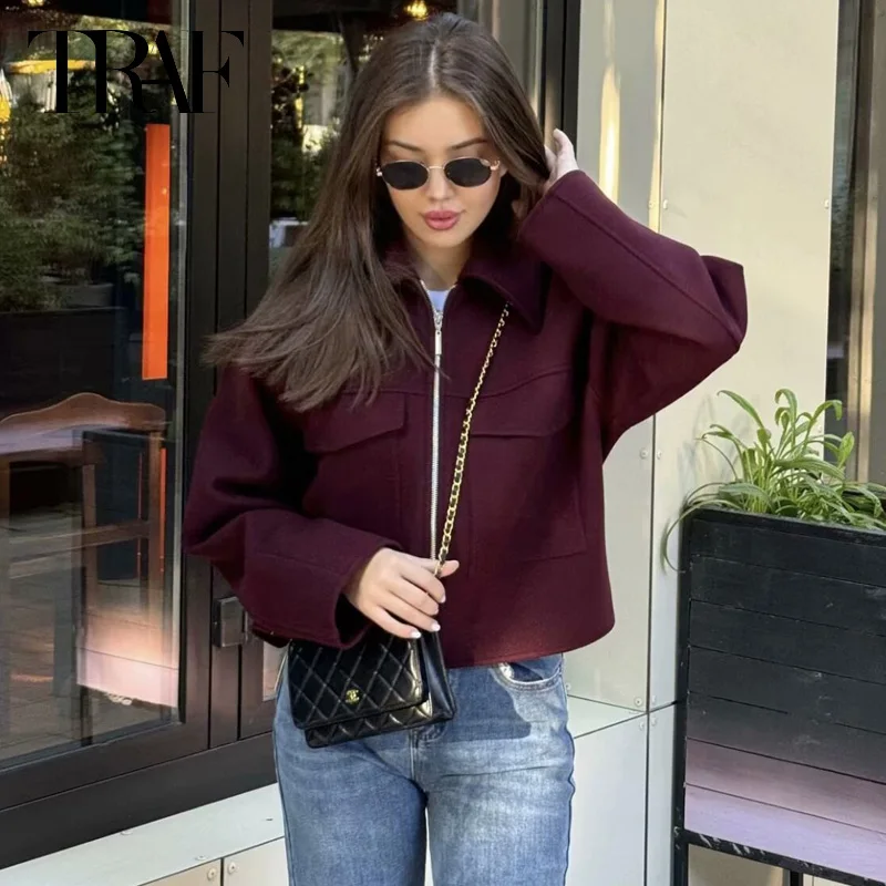 TRAF Crop Burgundy Jacket Woman 2024 Kurtka damska Jesień Zima Długi rękaw Zamek błyskawiczny Duże kieszenie Odzież wierzchnia Eleganckie płaszcze