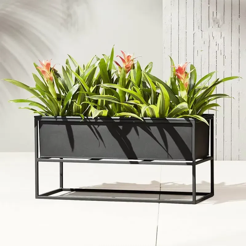 Customized Black Garden Pots Wholesale Round Rectangular Large Outdoor Plant Metal Flower Planter Box Planters Decorative