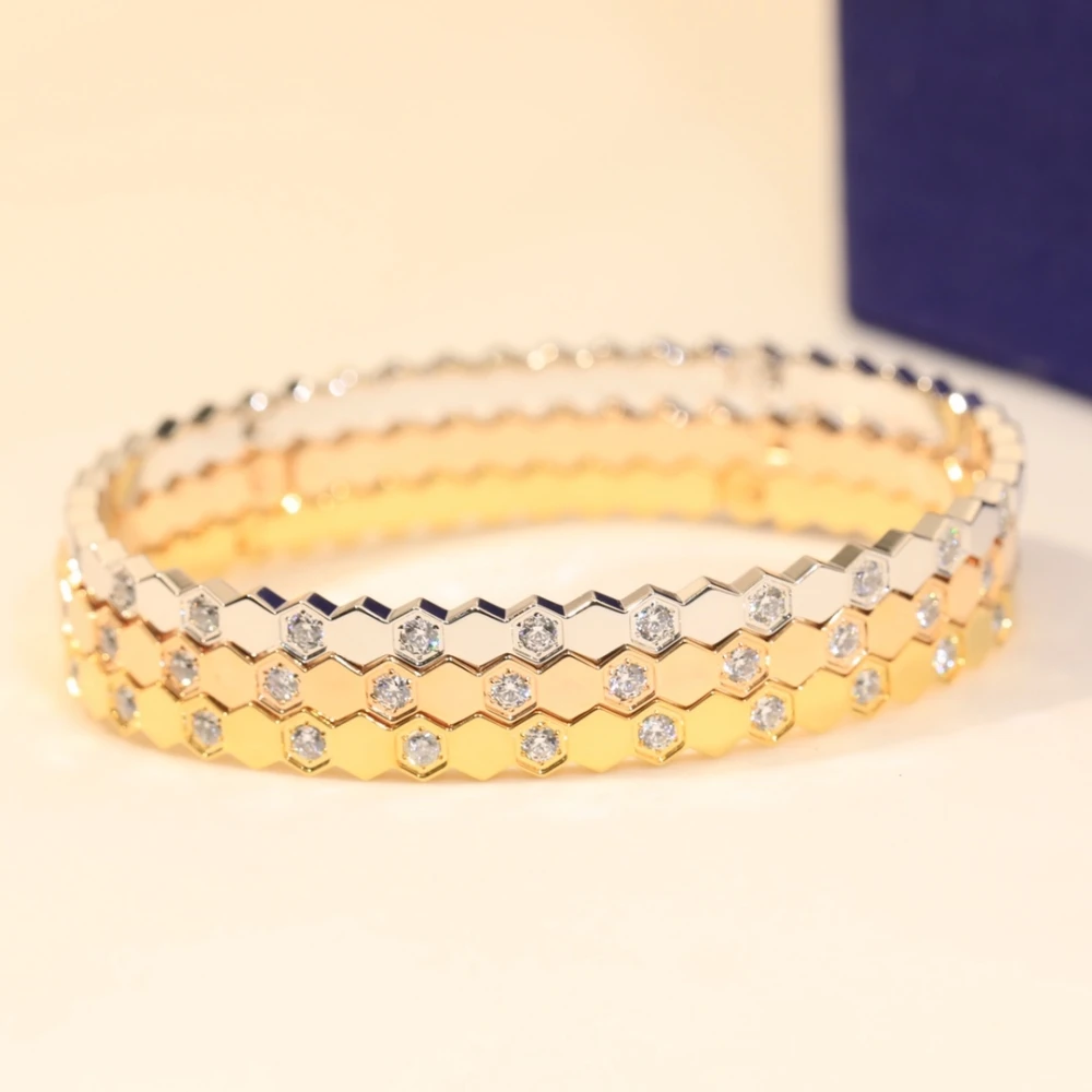 

The 2024 Hot-Selling Honeycomb Bangle Unique Birthday Gift Tri-Color Optional Zircon Inlay Design High Quality Jewelry