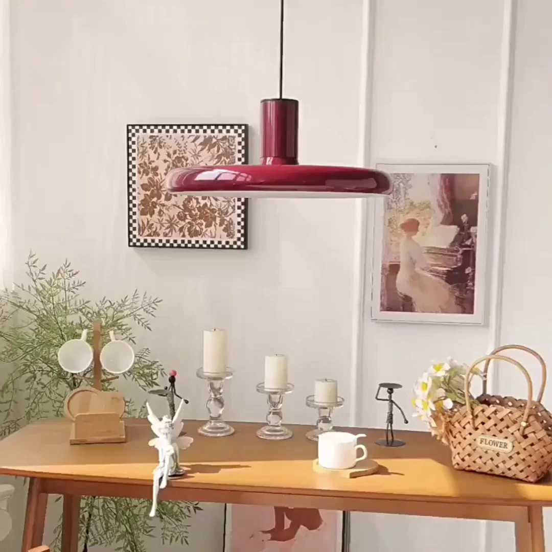 

New French Medieval Vintage Restaurant Chandelier Nordic Minimalist Creative Retro Red Dining Table Pendant Lamp