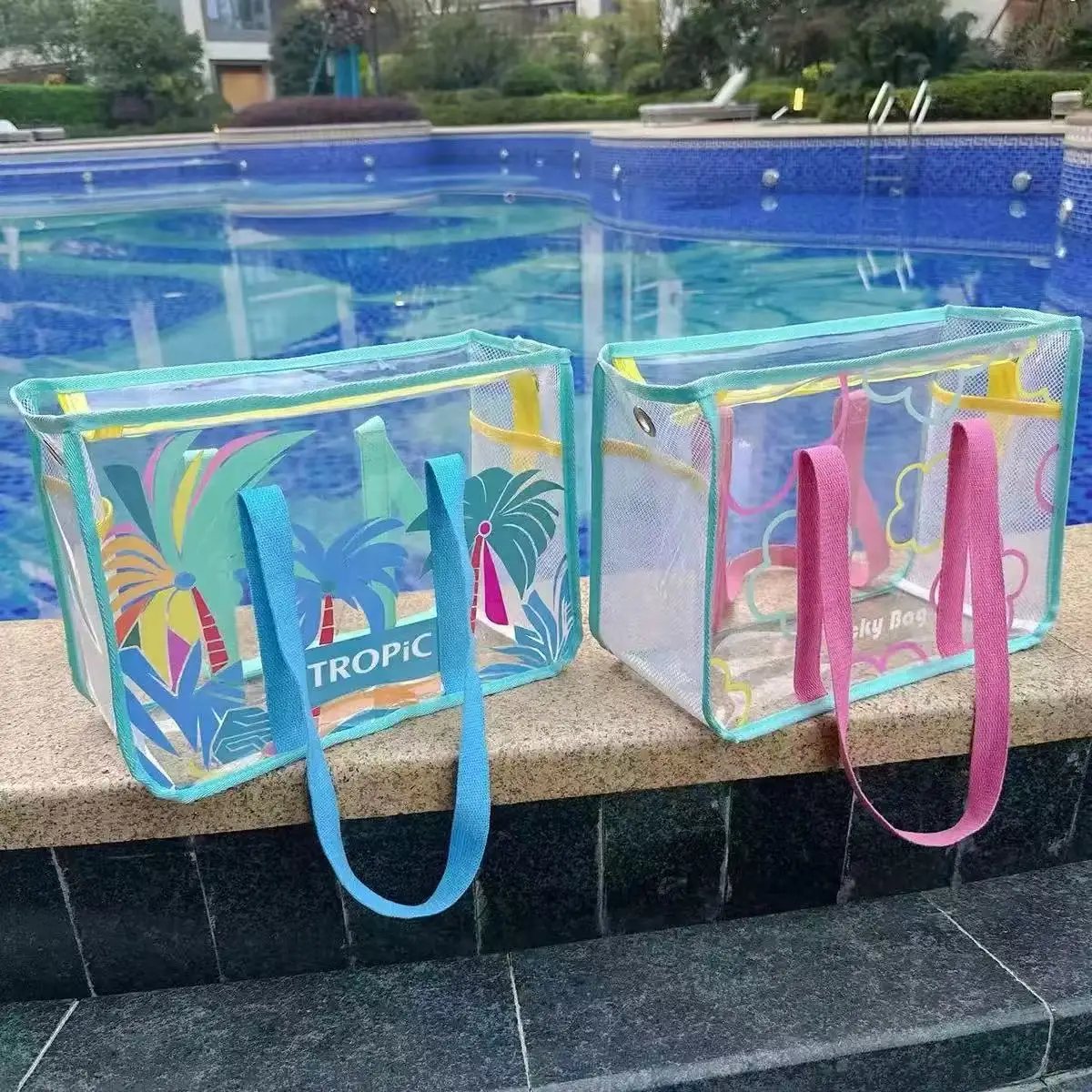 

Ladies' Tote Bags Waterproof Transparent Large Capacity Portable Storage Bags For Girl Pvc Dopamine Sweet Beach Swimming Bathing