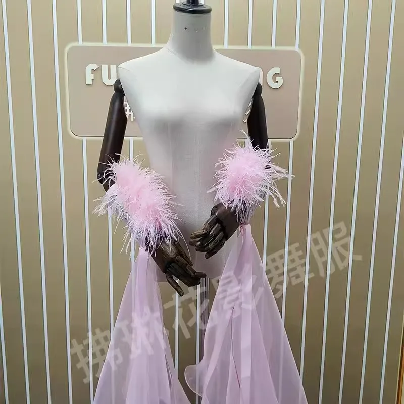 2024 New Ballroom Latin Dance Dress Ostrich Feather Hand Flutter Modern Accessories Arm Sleeves Waltz Performance Costume Cuffs