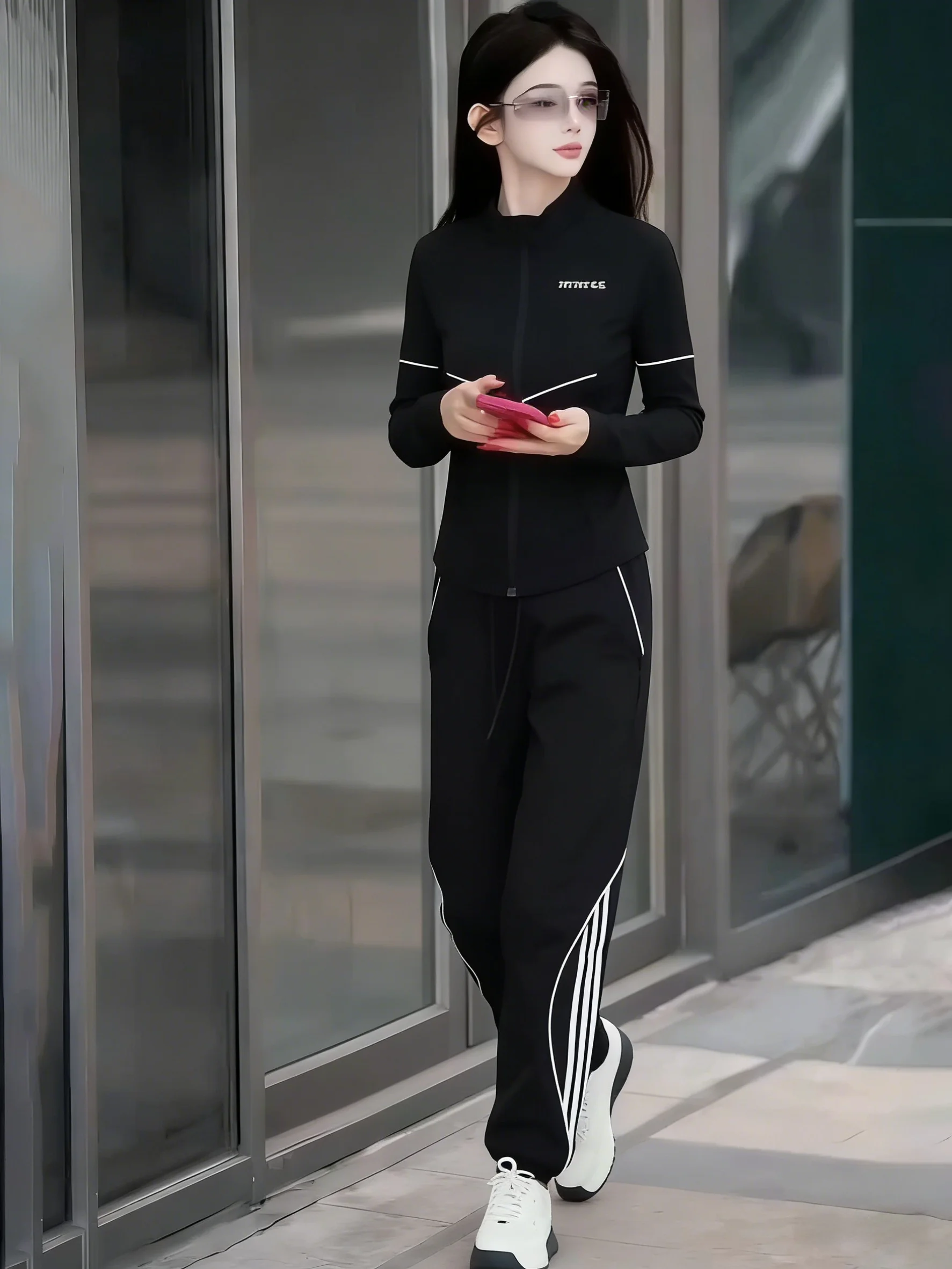 

Повседневный спортивный костюм для женщин: весенне-осенний модный комплект из двух предметов с длинными рукавами, утягивающий, для фитнеса и бега, с брюками с высокой талией и полосками.