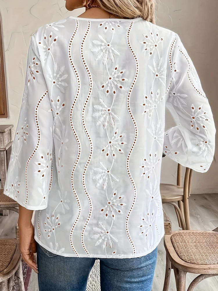 2025 Autumn New Loose V-neck Blouse Elegant Commuting Embroidered Lace Long Sleeve White Top Casual Hollow Women's Shirt 653