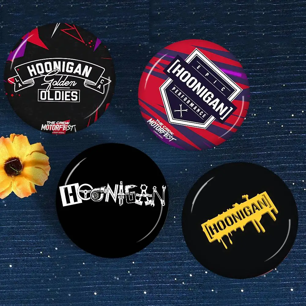 H-Hugos Cool B-Boss Logo Broche de Metal Personalizado de Personagem de Anime Estilo Retrô, Crachá de Colarinho de Desenho Animado, Presente de Joia para Fãs