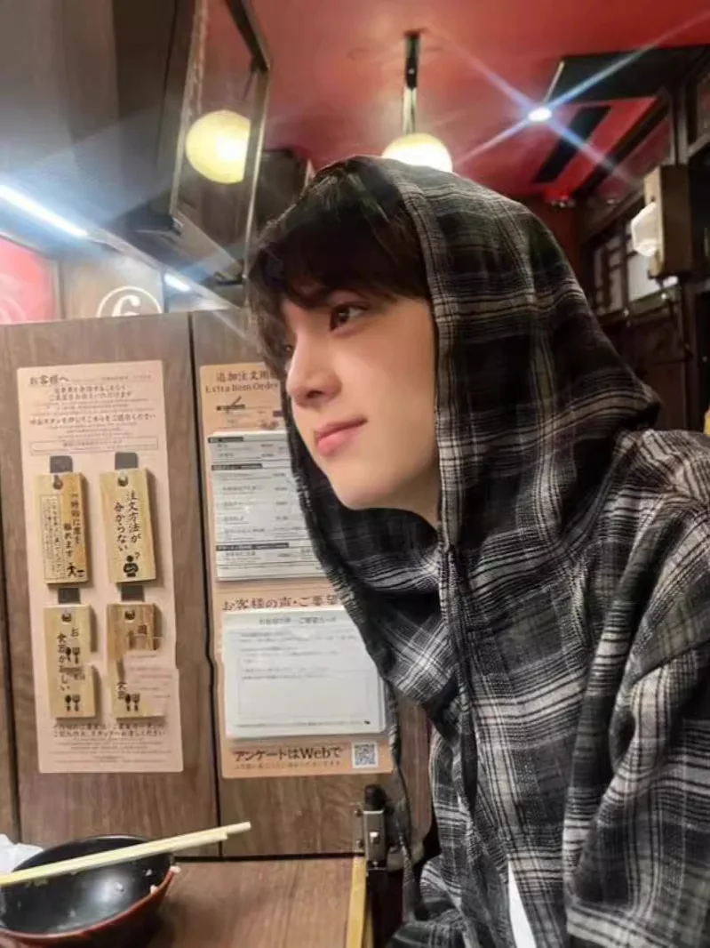 

Lazy Sle Plaid Hooded irt Jaet Men's Women's Korean Version Theboyz Jin Yong Jun Casual Loose Fit Long Sve irt