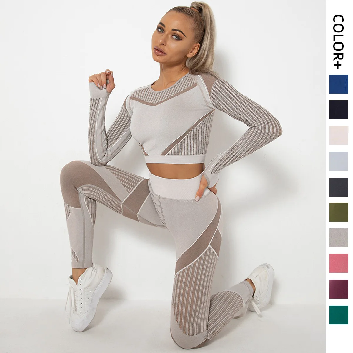 

Women Sports Suit Fitness Running Yoga Suit Yoga Clothing Suit Seamless Breathable Absorbing Long Sleeve Top with Legging