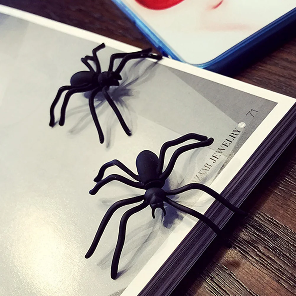 4Pcs Spider Earrings for Halloween Black Punk Studs Alloy Ear Cuffs Fashion Jewelry Decor for Women Gothic Accessory