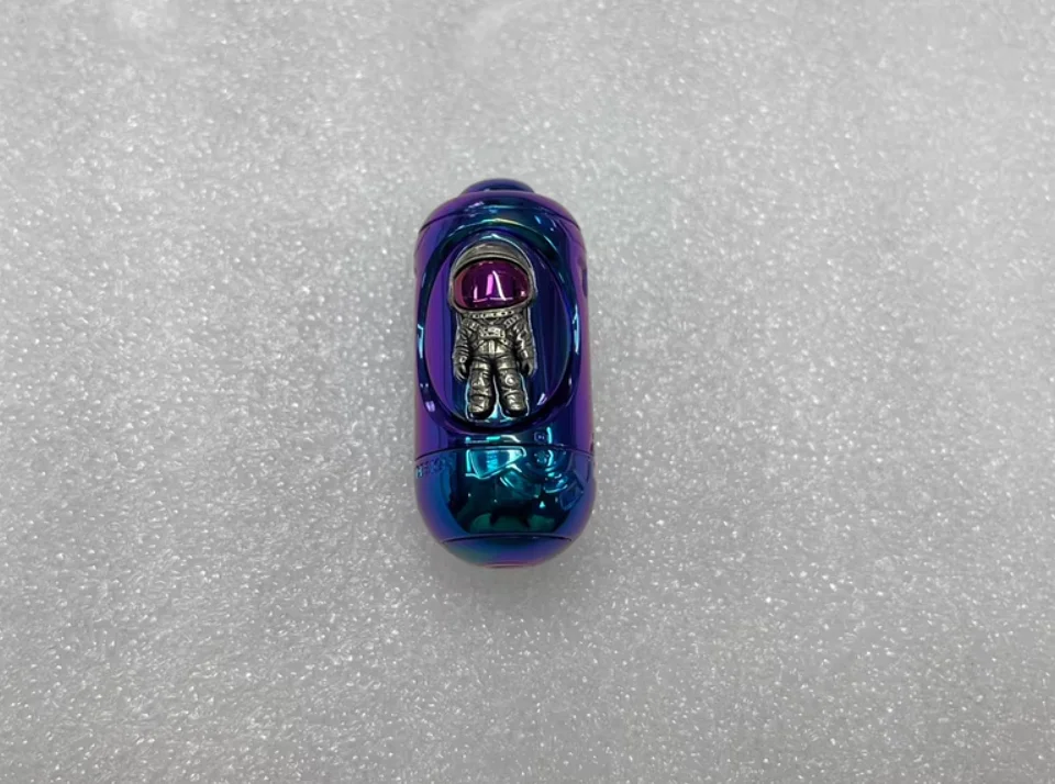 EDC SEKI – jouet de décompression d'astronaute en forme d'œuf saint, zircone violet et bleu, d'occasion