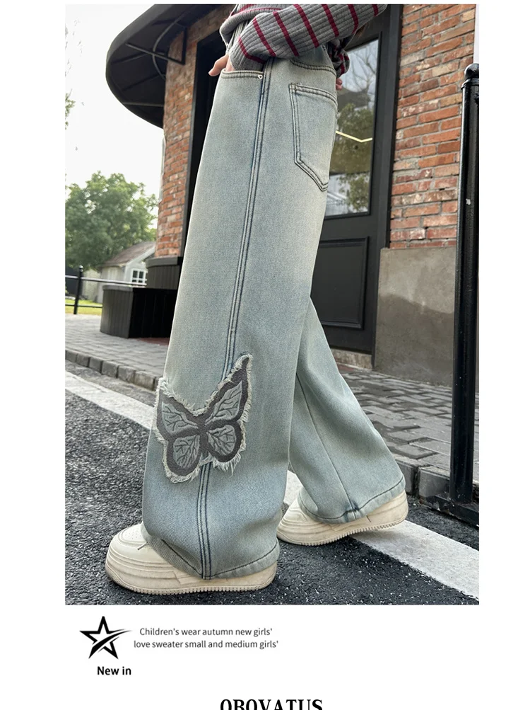 Modische Kinder-Vintage-Jeans in Blau mit Schmetterlings-Applikation für Mädchen, Slim Fit, Gerader Schnitt, Denim-Hosen für 5 bis 14 Jahre – Detail 5