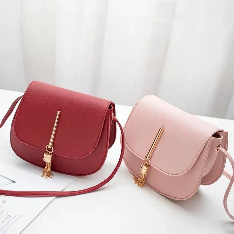 

New Fashion Tassel PU Crossbody Bag for Women Solid Color Leather Shoulder Ladies Messenger Travel Business Cosmetic Bags