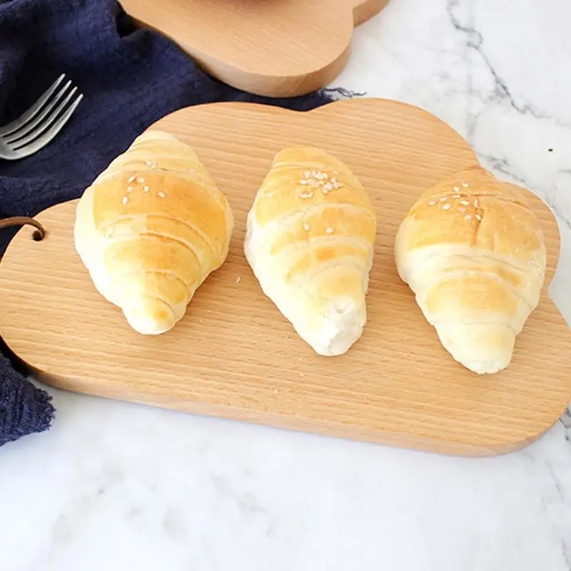 Small Wooden Cutting Board Cloud Shaped Bread Chopping Board Artistic Sense Cloud Shaped Serving Tray For Pizza Steak Fruit.