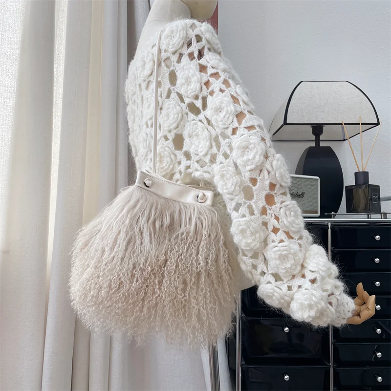 Women's Plush Fur Fanny Pack Luxury Beach Wool Fur Handbag Large Capacity Soft High Quality Single Shoulder Fur Bag