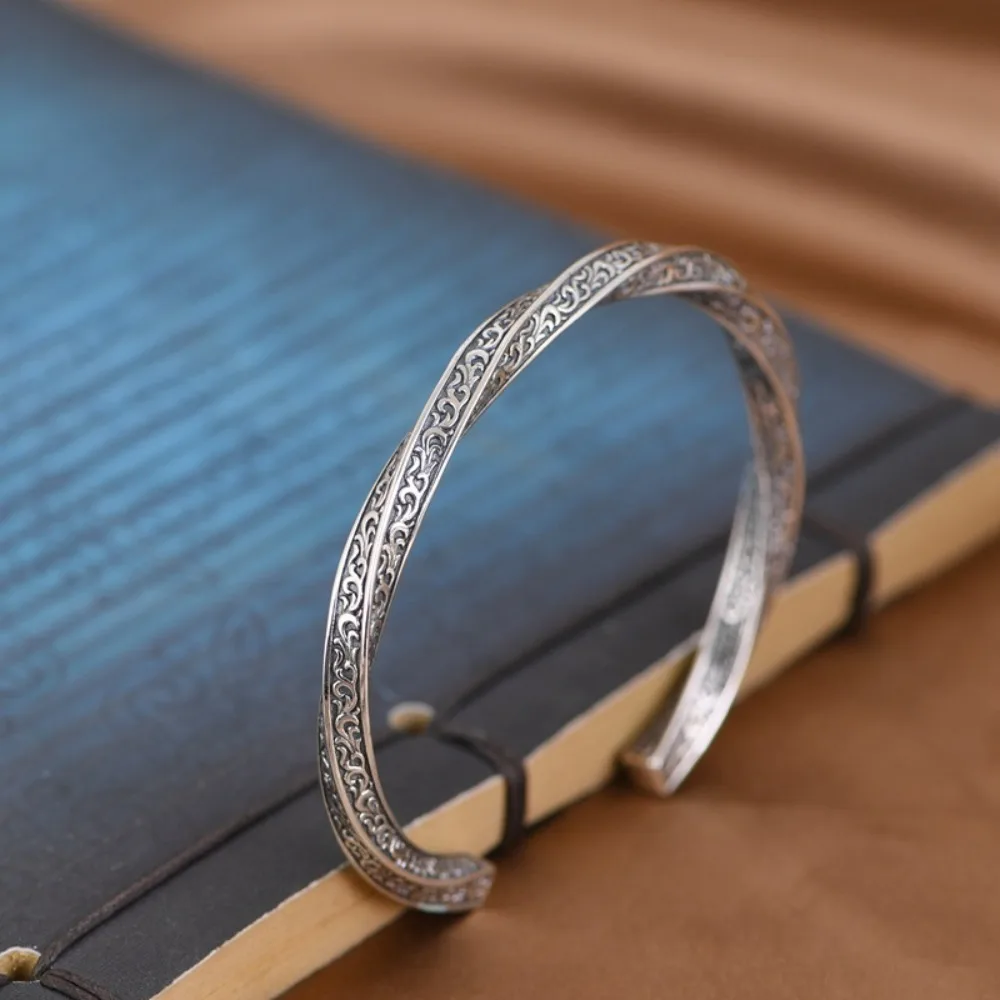 Fashion Light Luxury Twist Bangle Women Jewelry Irregular Flower Carving Bracelet Trendy Geometric Couples Cuff Bracelet Party