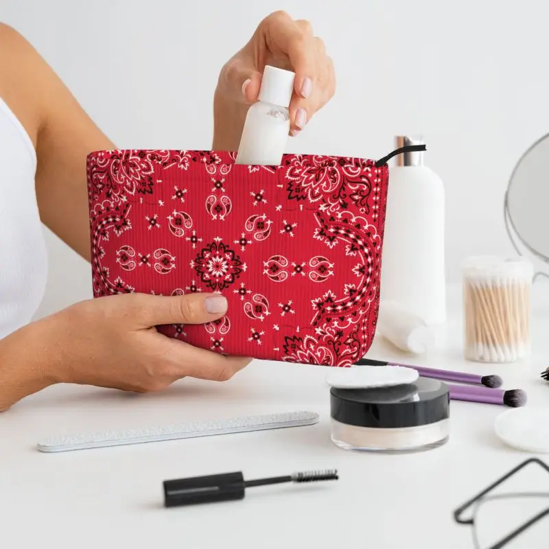 Custom Ethnic Bohemia Red Paisley Bandana Toiletry Bag for Women Makeup Cosmetic Organizer Ladies Beauty Storage Dopp Kit Case