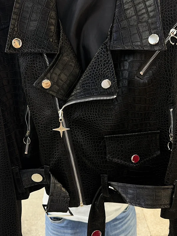 Donne 2025 Autunno Nuova Moda Giubbotti Sexy Indietro Ricamo PU Giacca di Pelle Cappotti Femminili Manica Lunga Chic Cappotti in Ecopelle