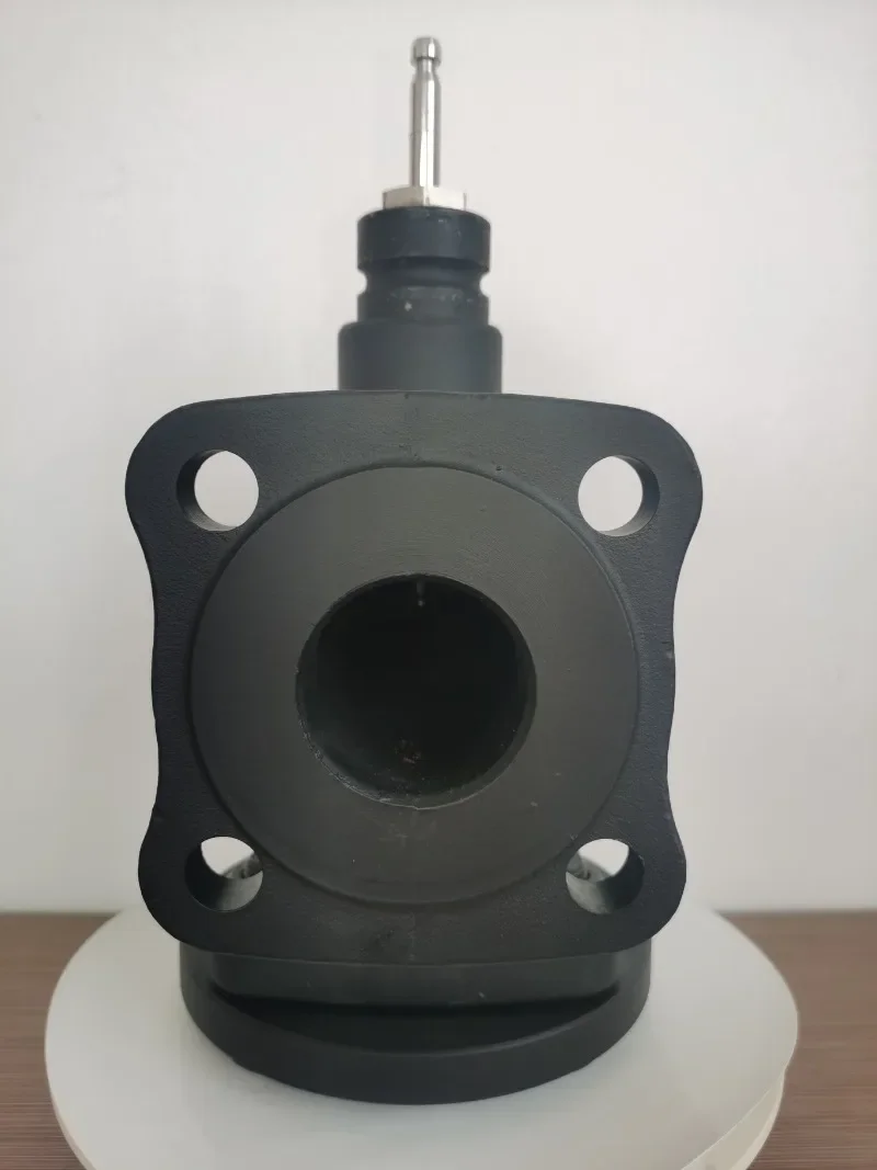 Control Valve VF45.50 PN16 Flange Two-way Valve Match SKD62 Steam Temperature Resistance 200 Degrees