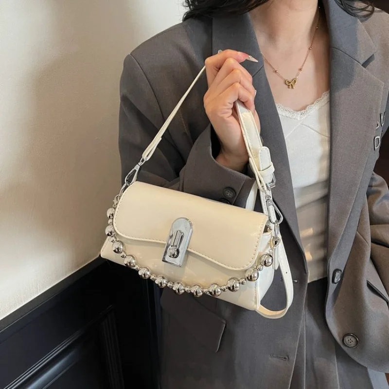 

Stylish Women's Dandelion-Patterned Leather Tote Bag With Fluffy Lightweight Soft Elegant Gibraltar Casual Daily Look