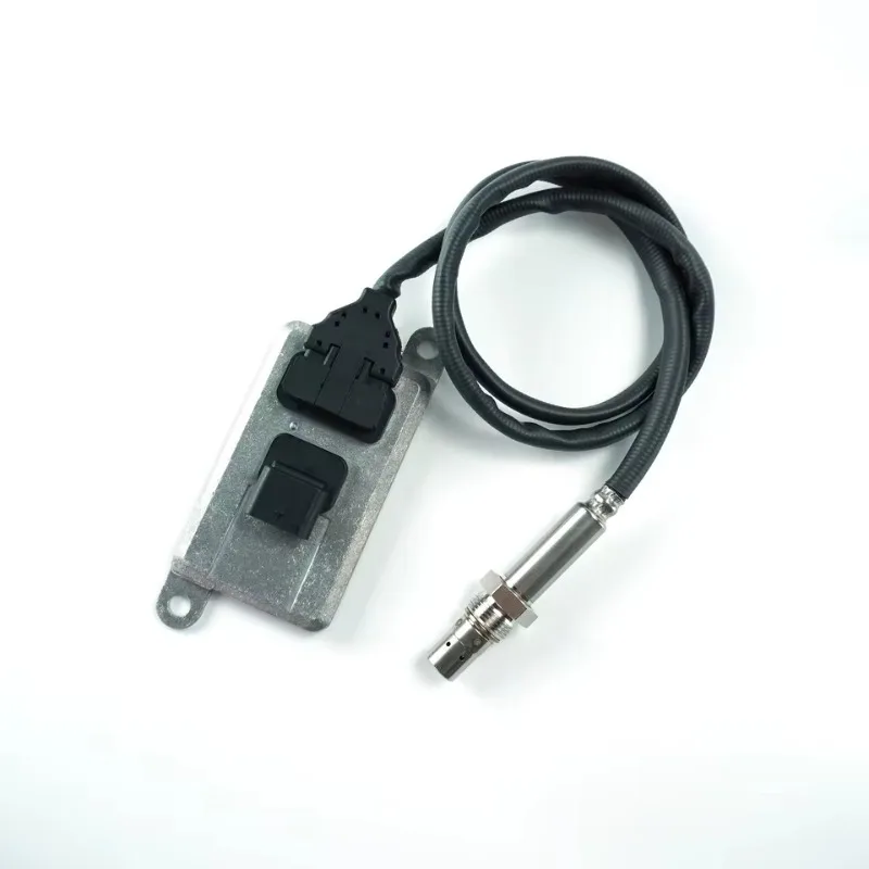 

High Quality 24V NOX Sensor 5WK96775A 5801754014 Nitrogen Oxygen Sensor With Premium Chip For IVECO Truck Replacement Parts