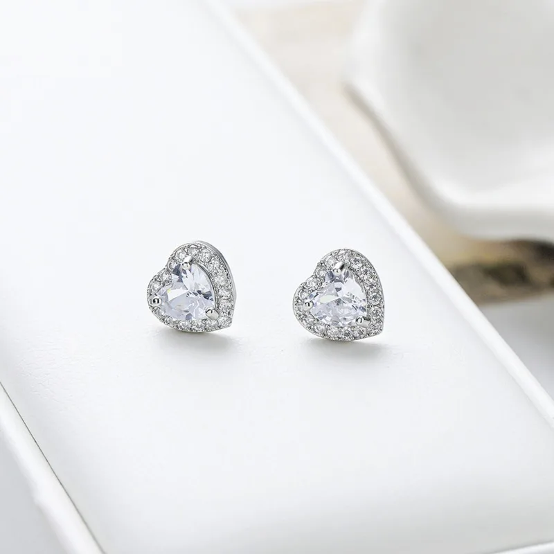 New Cute Heart-shaped Hypoallergenic Ladies' Diamond Earrings with Standing Zirconia Fashionable Anniversary Birthday Gift