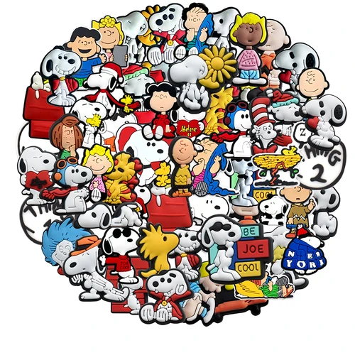 Mezclado al azar, 10-100 Uds., accesorios para zapatos de PVC de dibujos animados de Snoopy, aptos para pulseras con agujeros, decoraciones para zapatos DIY, hebilla, regalos para niños