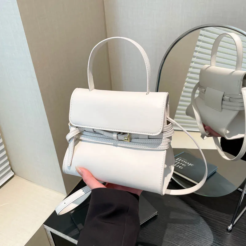 

Spacious Leather Tote Bag for Work, 2025 New Niche Vintage Shoulder Purse, Versatile Crossbody Bag