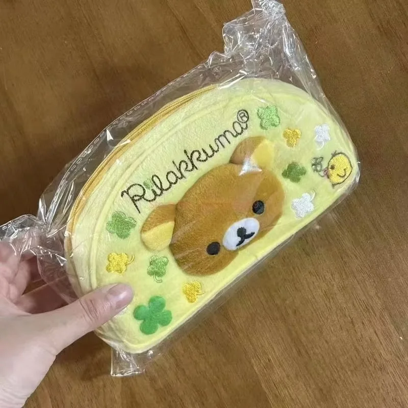 Trousse à crayons en peluche série trèfle à quatre feuilles Rilakkuma, dessin animé japonais mignon, boîte de papeterie Kawaii, trousse à crayons, cadeau pour étudiant