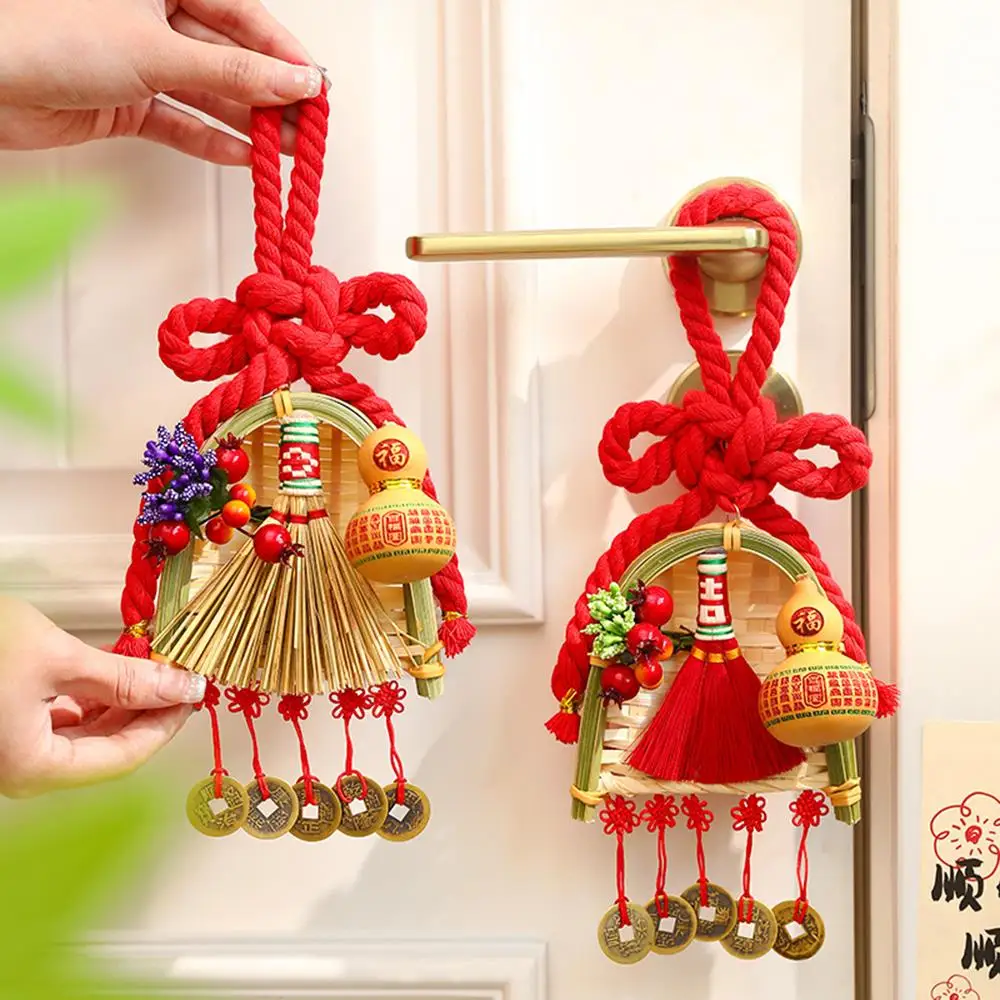2026 محظوظ السنة الجديدة قلادة الباب معلقة مكنسة مجرفة قلادة الصينية عقدة الباب ديكور المنزل قلادة السنة الجديدة الميمونة