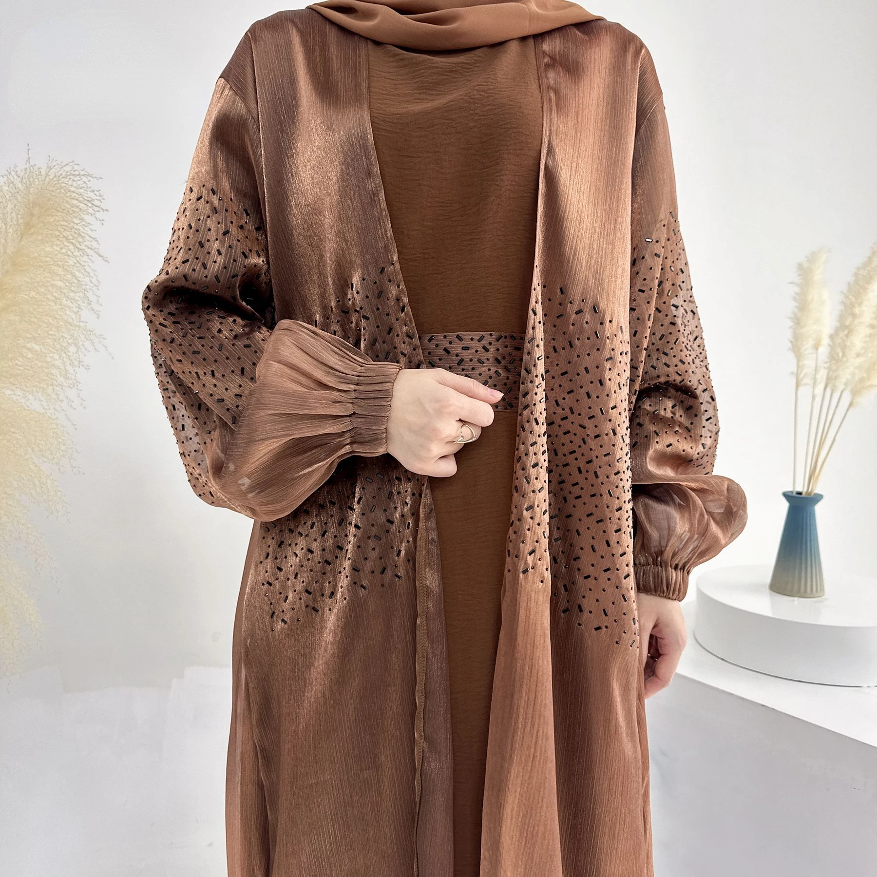 

Dubai daily solid color bubble sleeve robe cardigan