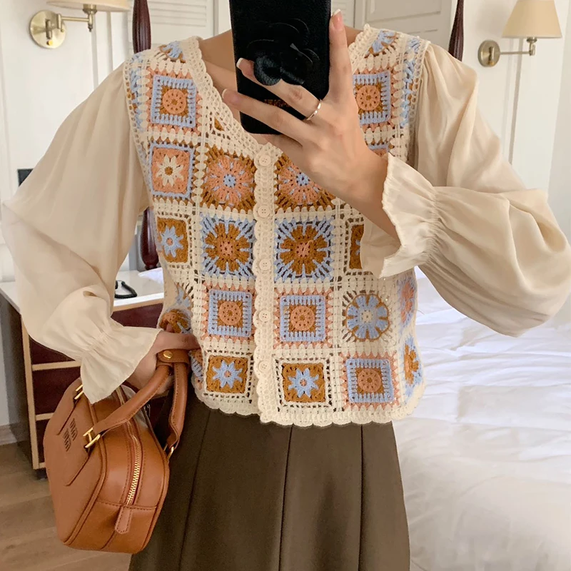 

Вязаный крючком топ с длинным рукавом и цветочным принтом, женский вязаный топ с цветочной вышивкой и пуговицами спереди, блузка Fairycore, весна-лето, наряд в стиле бохо