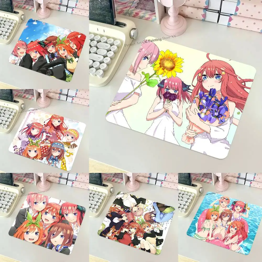 The Quintessential Quintuplets Mousepad Small LockEdge Mouse Pad For Gamers Computer Desk Pad Rectangular Anti-slip Rubber