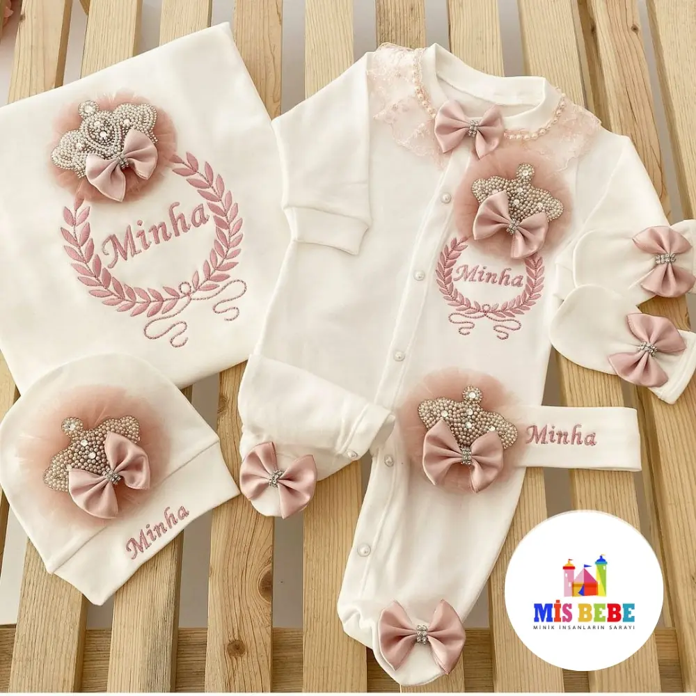 Elegant Newborn Baby Girl Outfit Set - Personalized with Name, Crown, and Bow Details