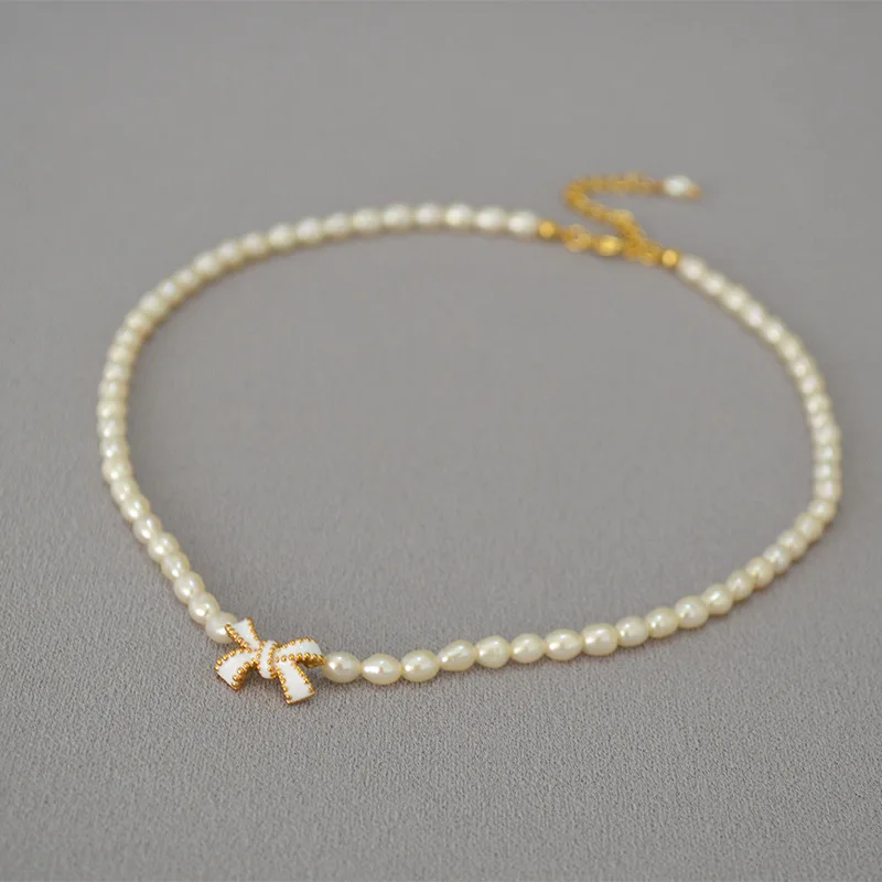 Korean design fairy fluttering white handmade lang butterfly freshwater rice pearl short necklace collarbone chain woman