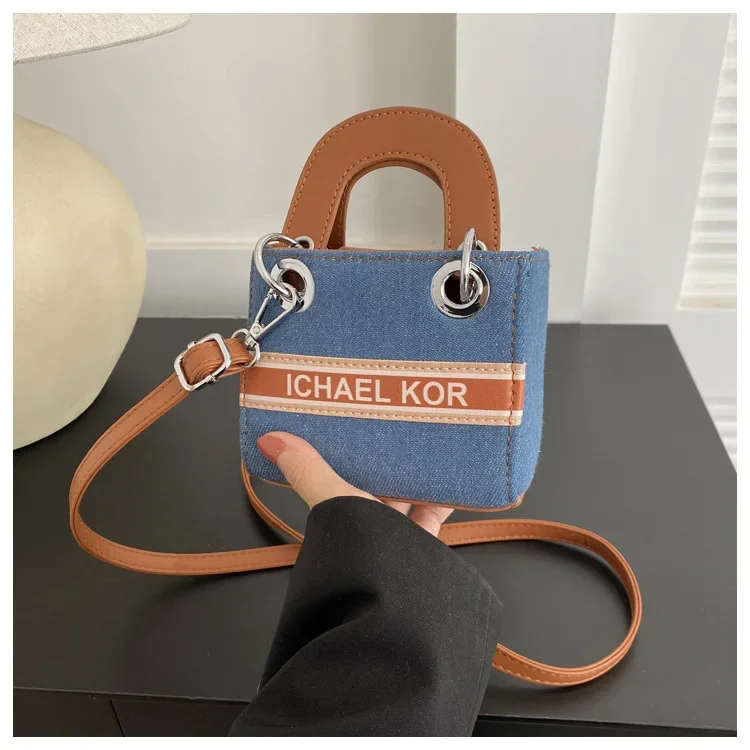 New Women's Bag Fashionable and Versatile Mini Handheld Daifei Small Bag High Quality Single Shoulder Crossbody Mouth Red Bag