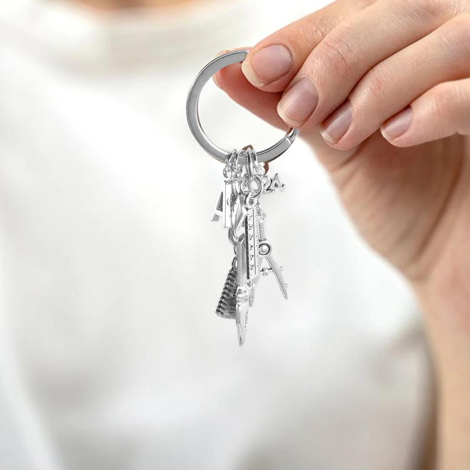 

Zinc Alloy Metal Graduation Keychain Teacher Key Holder Creative Pendant Backpack Decoration Inspirational Teacher Gifts