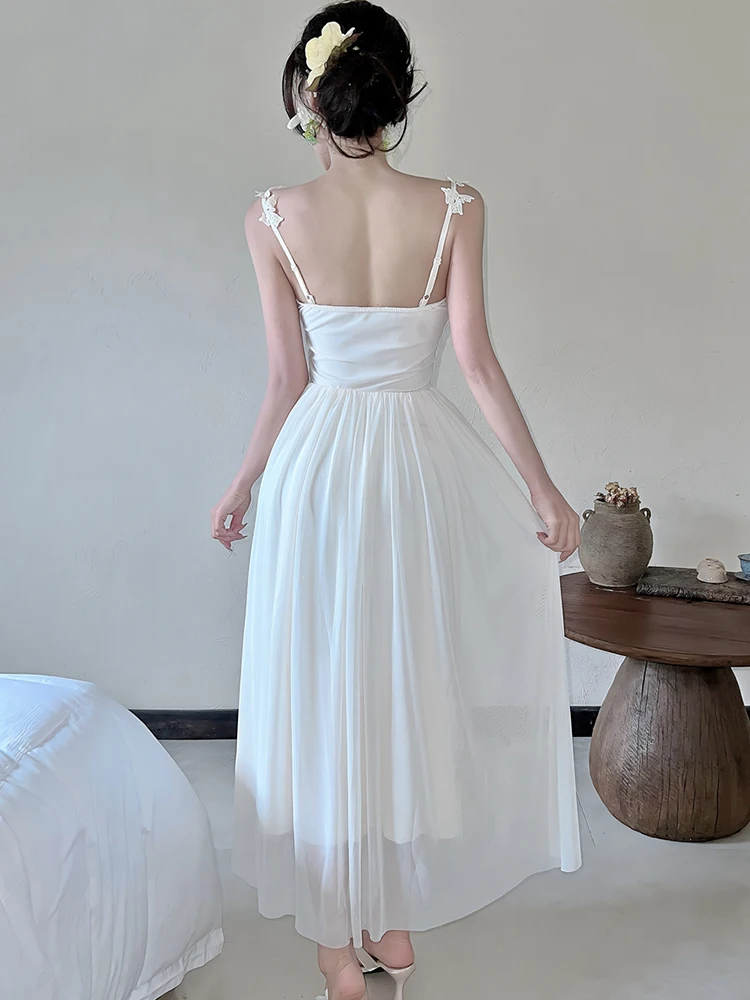 2025 Abito lungo sexy con applicazioni chic in maglia bianca Abito lungo sexy da donna coreano vintage di lusso Abito estivo elegante aderente da ballo