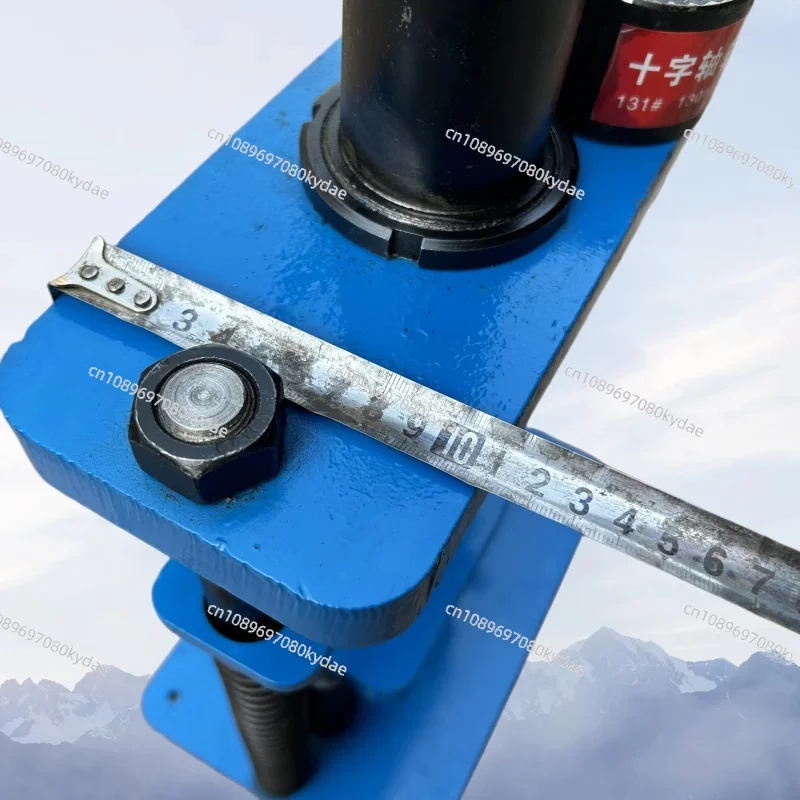 Transmission shaft cross bearing removal hydraulic puller cross bearing disassembly tool tractor universal joint disassembly