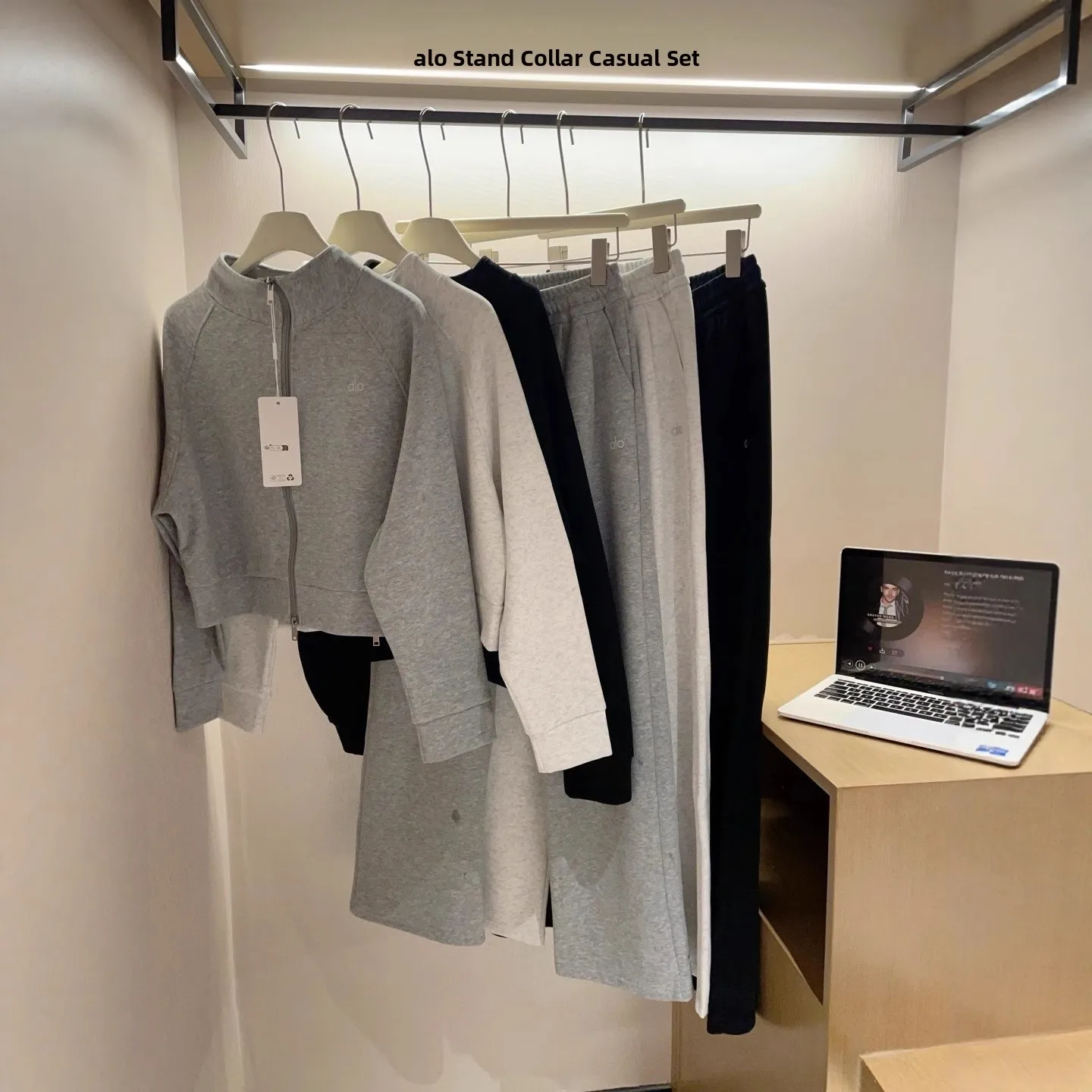 

Spring 2026 Yoga Sport Casual Set Women's Simple Slimming Zipper Stand Collar Long Pants Two Piece Set Comfortable Fashionable