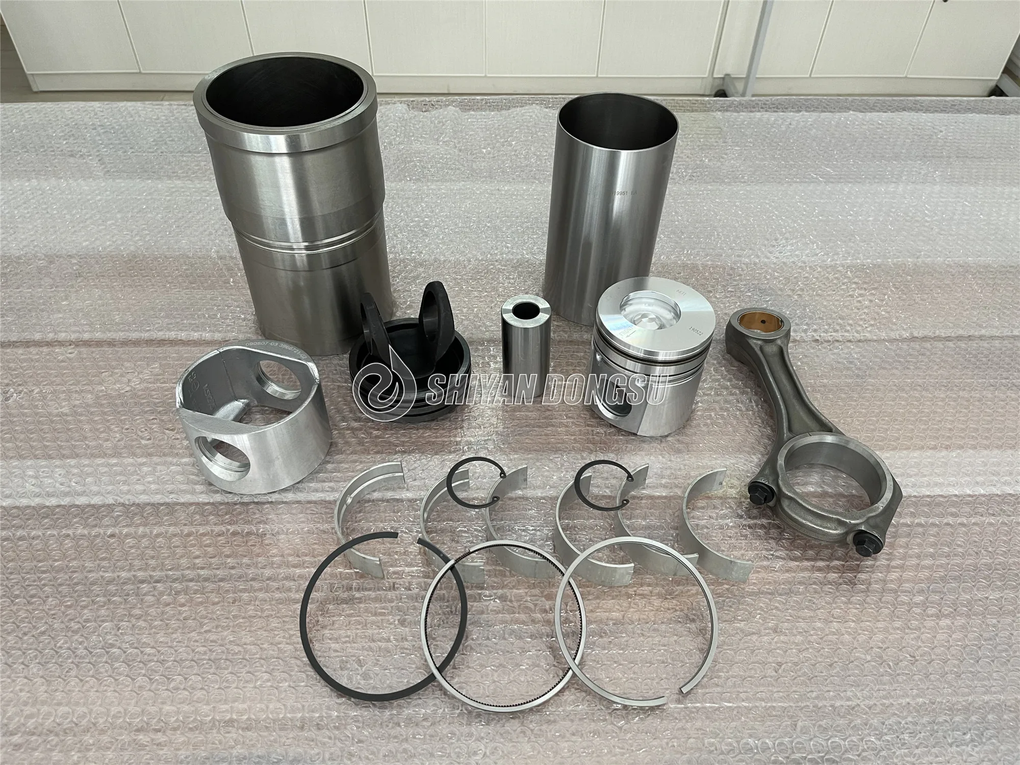 Original XCEC QSM M11 ISM diesel Engine Repair Kit Piston 3103753 4070653 4952180