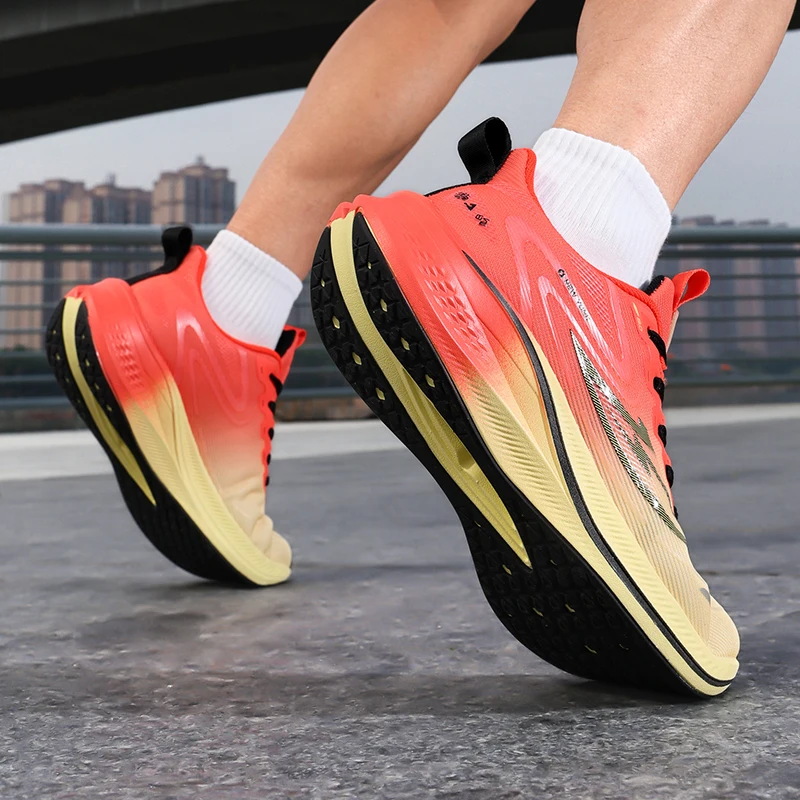 

Men's Running Shoes Thick-soled Lightweight Mesh Breathable Wear-resistant Casual Shoes Men Soft Lace-up Sports Shoes Men