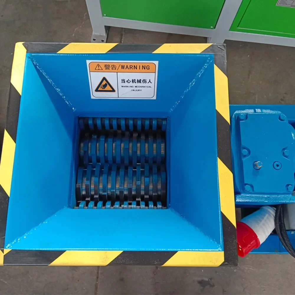 Small Dual Shaft Shredder for Kitchen Waste Plastic Bottles Cans Scrap Material Laboratory Type 180