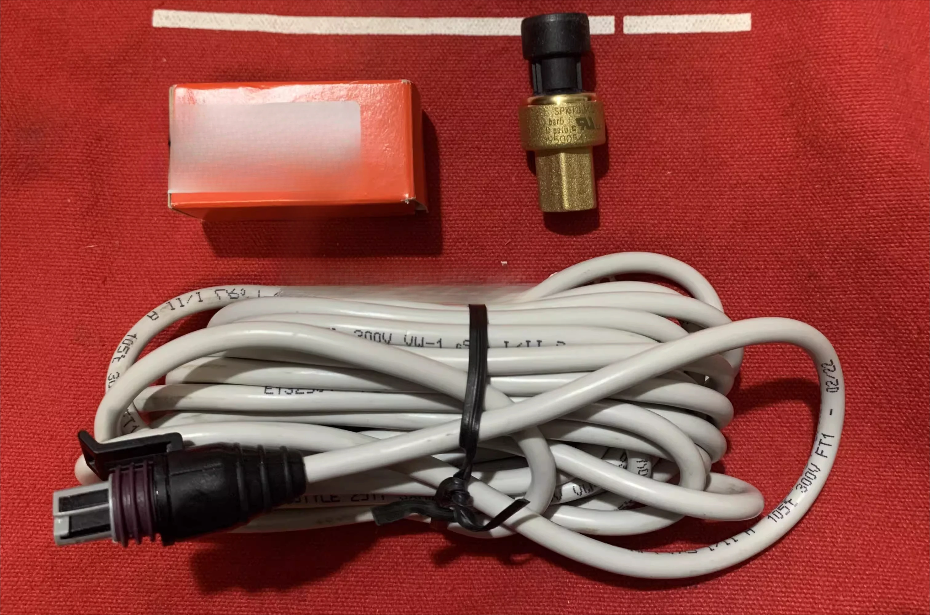 Датчик давления SPKT0043P -- SPKTOO43PO 0-17,3BAR