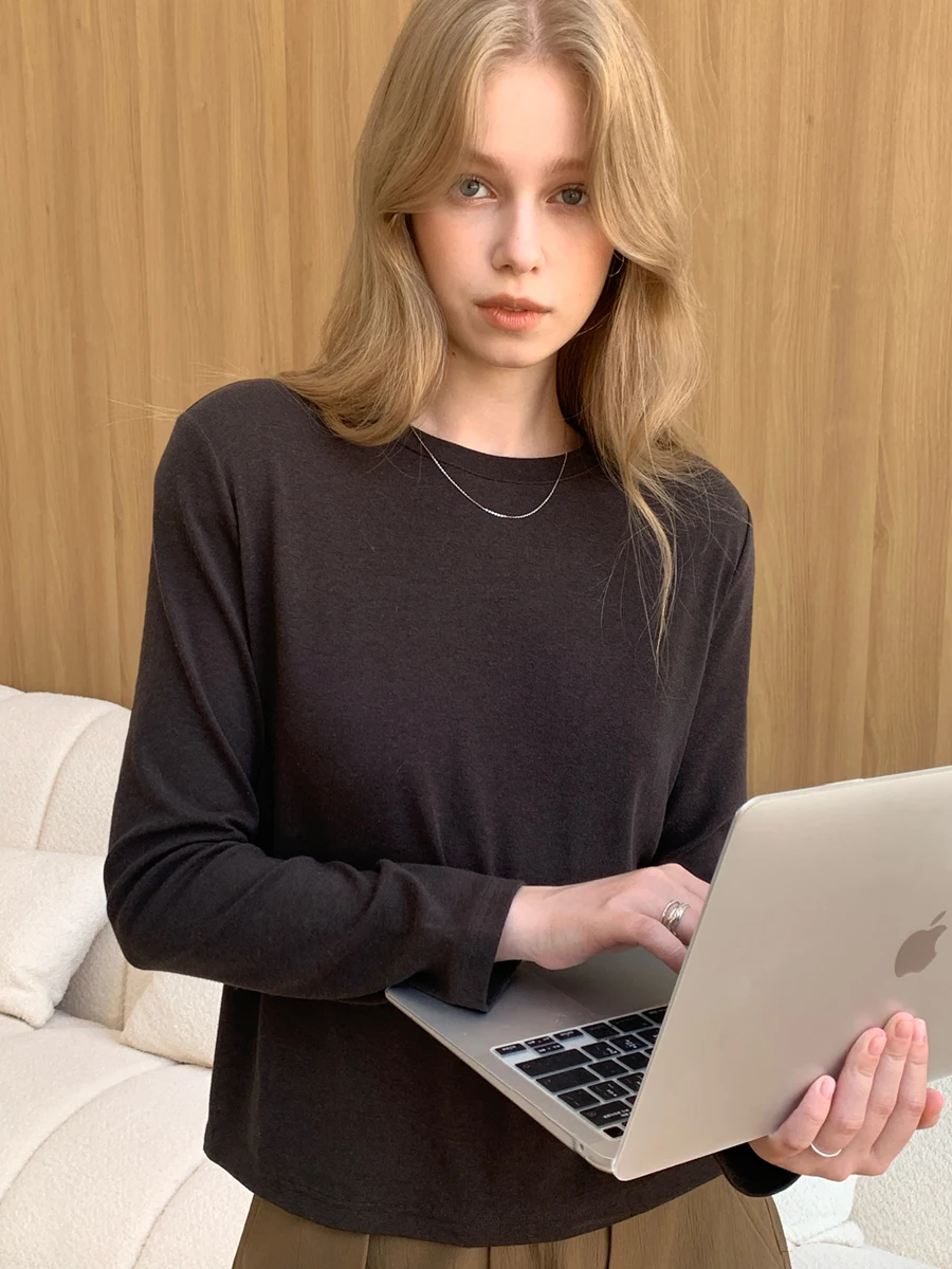 

Soft Cozy Loose Casual Versatile Knitted Base Layer irt T-irt IllisWANG Camere Lenzing Modal Spandex round Ne Long...