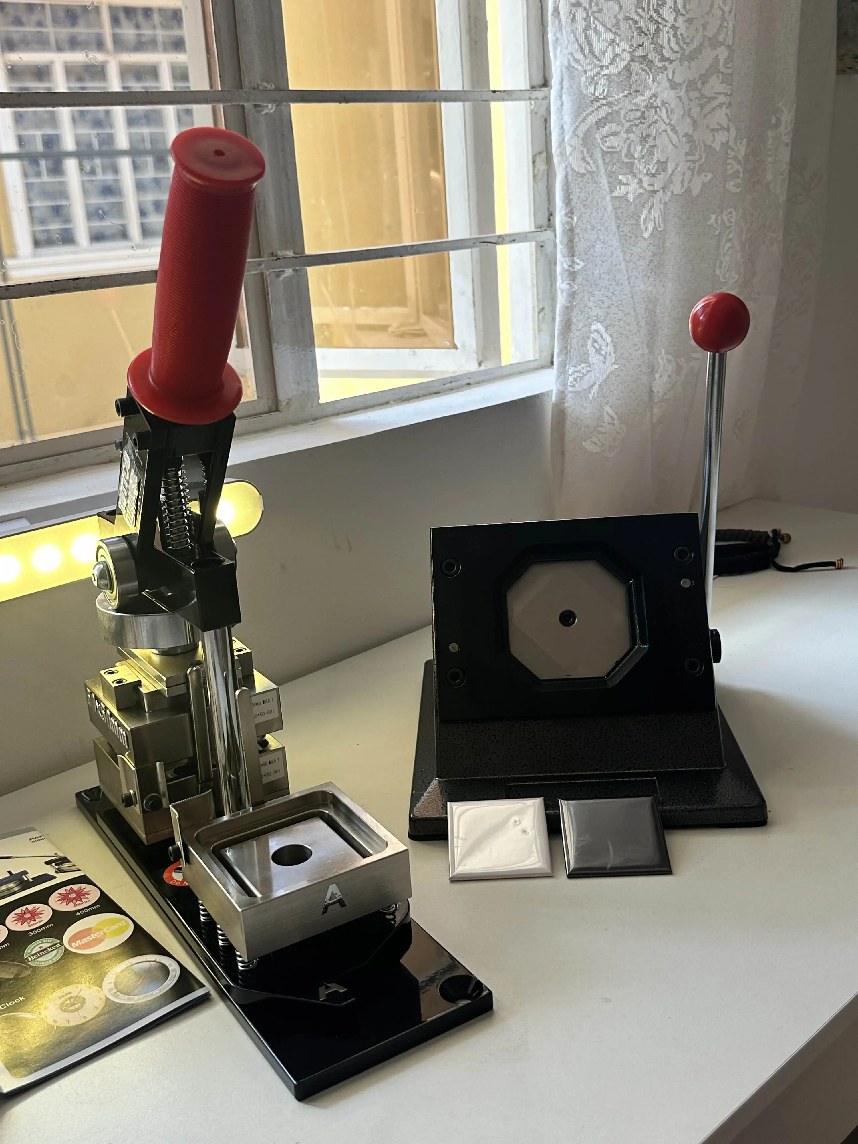 

Brand New HOT SALE Square 80x80mm Custom Photo Fridge Magnet Button Maker Button Machine Kit