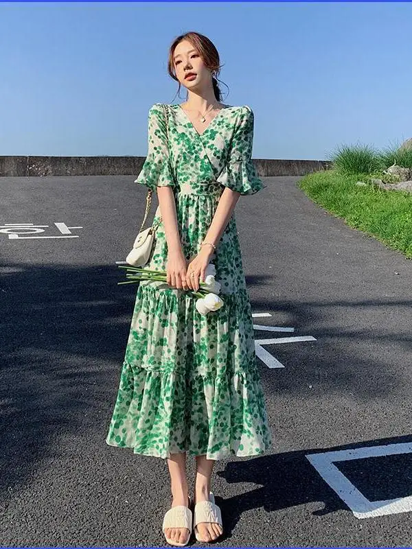 Green floral chiffon dress for women in summer sweet fresh and fashionable 2024 new waistband V-neck long knee cake skirt 6ZE3