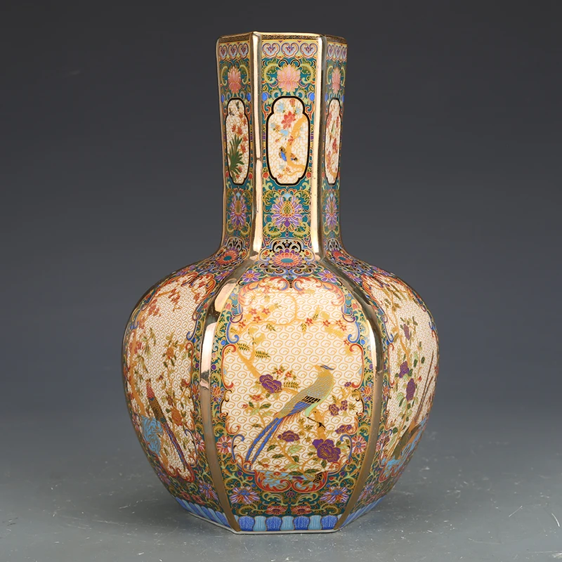 Porcelain Antiqued Chinese Vase Classic Retro Decoration Vase Home Table Interior Decoration High-end Ornaments Flower Vessel