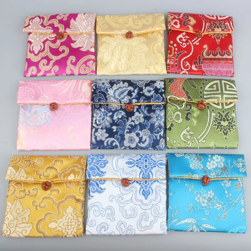 

2pcs New Square Small Silk Brocade Jewelry Pouch Gift Packaging Bags Chinese knot Lucky Bag Bracelet Storage Pouches Coin Purse