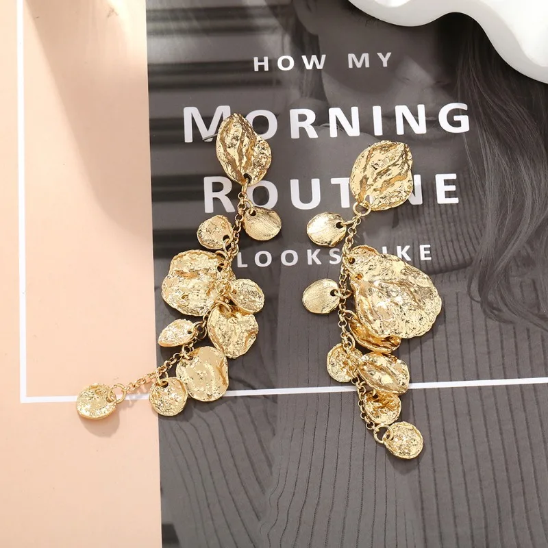 Light luxury palace style round pleated tassel earrings with retro layered water droplets for dinner/date/wedding accessories