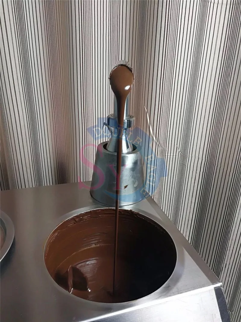 Wholesale price commercial 6KG automatic Chocolate Tempering Machine/Chocolate Pouring Machine