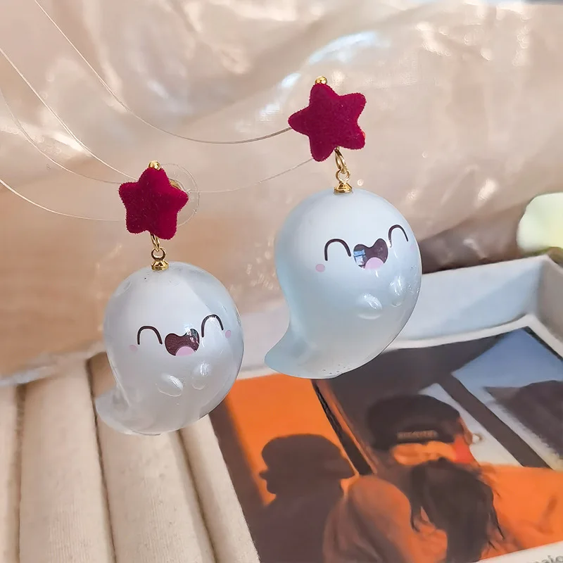 Neue Niedliche Halloween-Geister-Ohrringe aus Harz für Frauen Cartoon-Mode Geometrischer Roter Stern Ball-Ohrstecker Festtags-Party-Schmuck Geschenk – Detail 4